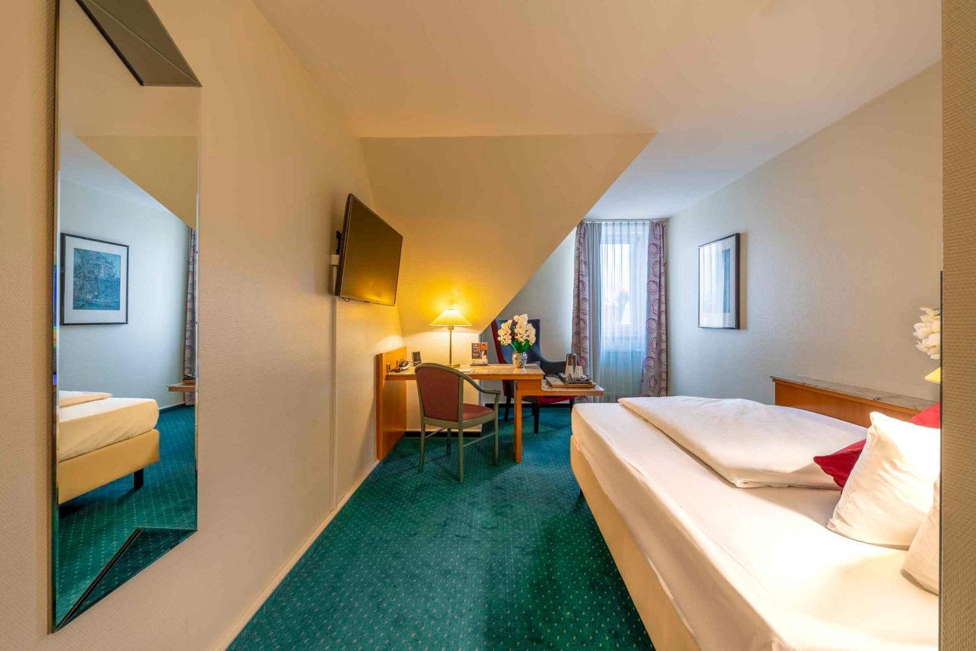 Plaza Inn Blankenburg Ditzingen, Sure Hotel Collection 외부 사진